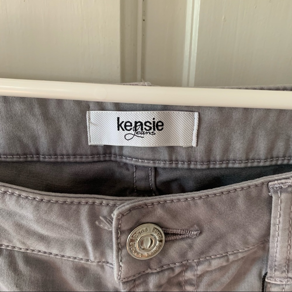 NWT KENSIE Soft Grey Crop Jeans Sz 30 - Picture 6 of 11